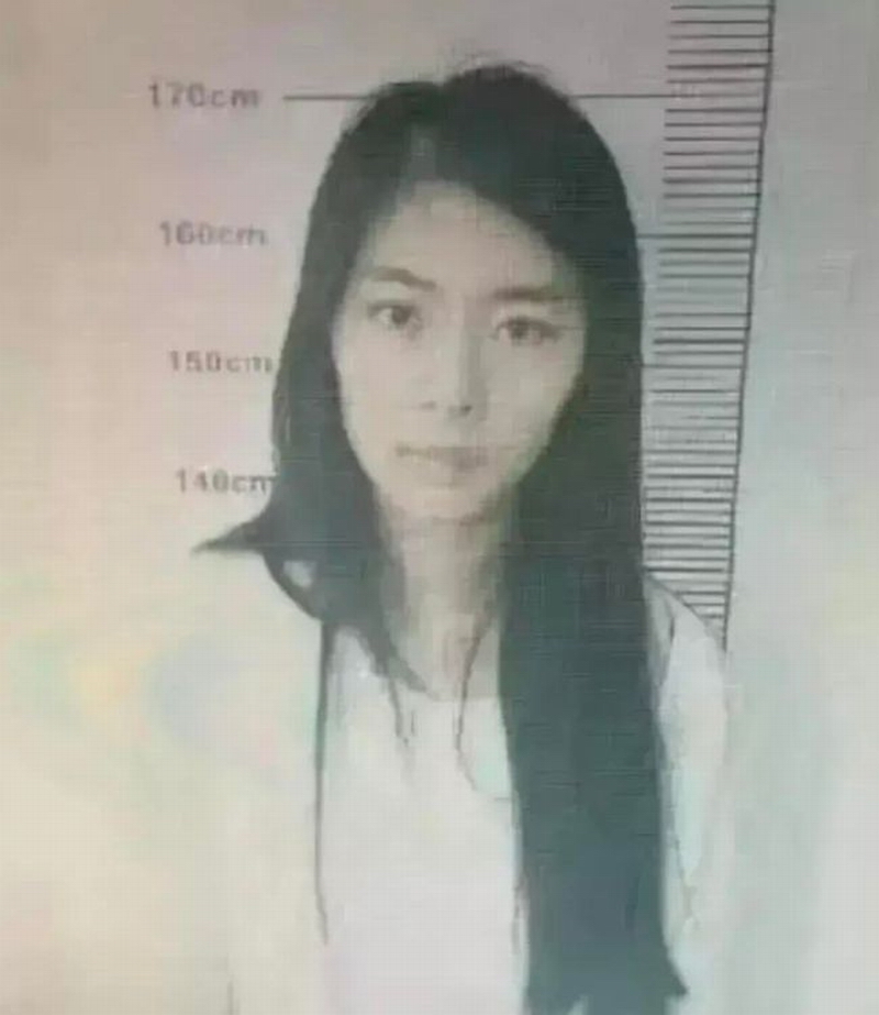 江苏90后女辅警.jpg